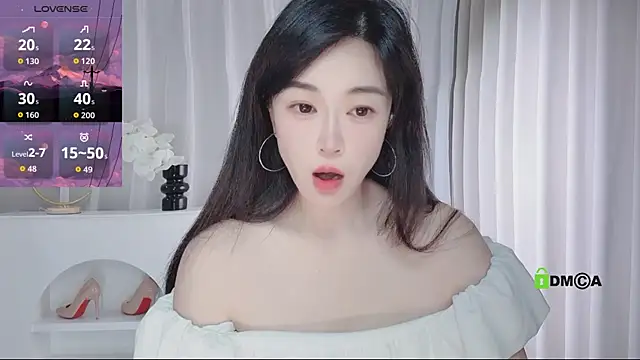 Snapshot of YunShan-33 chatting on 07/15/26, 04:51 YunShan-33 online show from 07/15/26, 04:51