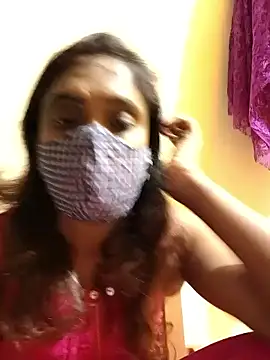 Queen-dhivya online show from 12/18/25, 12:44