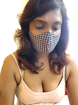 Queen-dhivya online show from 12/22/25, 03:47