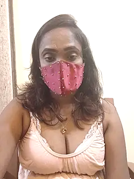 Queen-dhivya online show from 02/19/26, 01:18