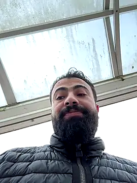 Snapshot of JanSy0 chatting on 12/17/25, 11:16 JanSy0 online show from 12/17/25, 11:16