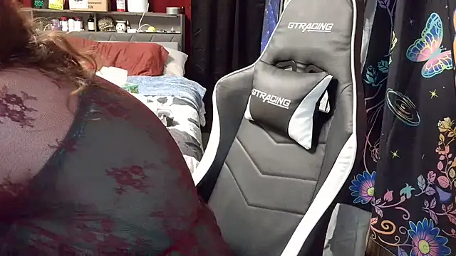 Amberstardusk online show from 12/17/25, 03:07