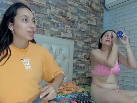 girlsmisrx online show from 11/28/25, 12:13