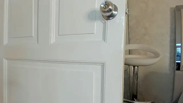 Hela Strossner online show from 11/23/25, 01:16