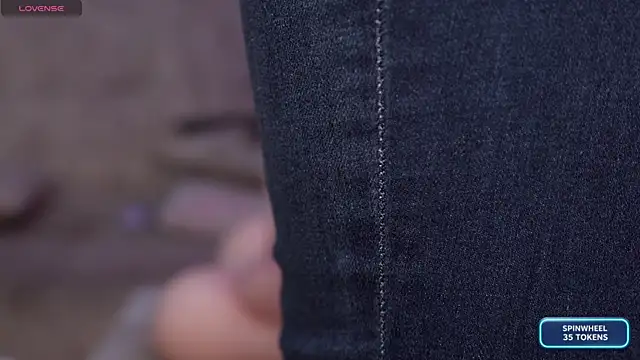 emily montoya1 online show from 04/19/26, 12:11