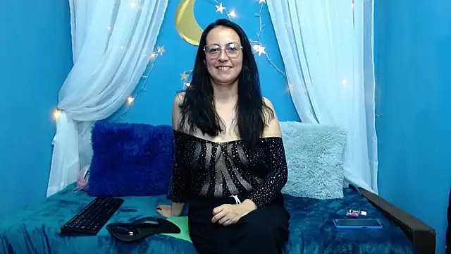 Lauryn Jones online show from 11/27/25, 03:25