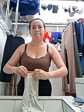 Lauryn Jones online show from 07/02/26, 06:47