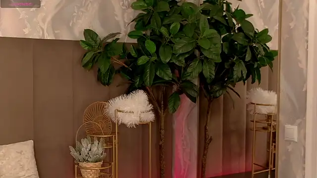 NaomiAster online show from 01/16/26, 09:46