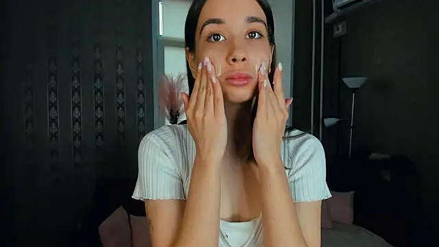 JacalynSchreiber online show from 12/04/25, 10:02