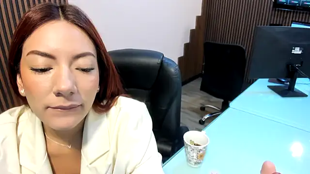 desk desire online show from 01/12/26, 12:54