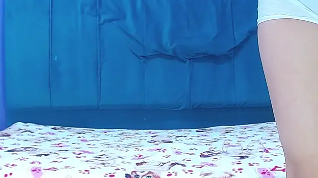 Snapshot of aperlacandycm01 chatting on 11/11/25, 03:50 aperlacandycm01 online show from 11/11/25, 03:50