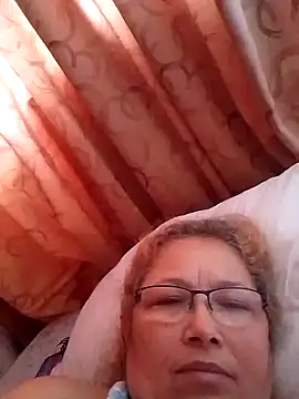 Snapshot of Cessi50 chatting on 11/25/25, 11:54 Cessi50 online show from 11/25/25, 11:54