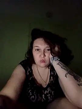 Rosytta online show from 10/31/25, 11:17