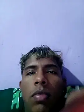 Snapshot of Mack_tom chatting on 12/19/25, 05:58 Mack tom online show from 12/19/25, 05:58