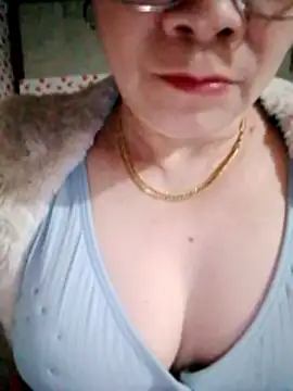 Snapshot of small-house123 chatting on 02/01/26, 12:26 small-house123 online show from 02/01/26, 12:26