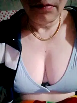 Snapshot of small-house123 chatting on 02/02/26, 12:31 small-house123 online show from 02/02/26, 12:31