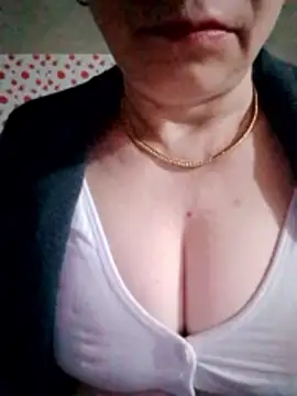 Snapshot of small-house123 chatting on 02/07/26, 10:57 small-house123 online show from 02/07/26, 10:57