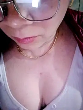 Snapshot of small-house123 chatting on 02/09/26, 12:20 small-house123 online show from 02/09/26, 12:20