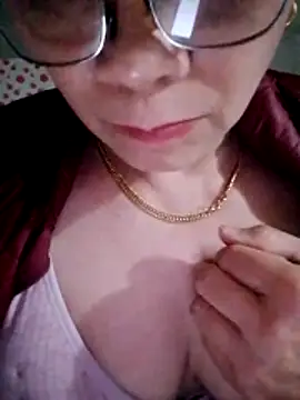 Snapshot of small-house123 chatting on 02/10/26, 01:48 small-house123 online show from 02/10/26, 01:48