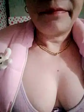 Snapshot of small-house123 chatting on 02/12/26, 02:06 small-house123 online show from 02/12/26, 02:06