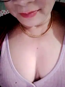 Snapshot of small-house123 chatting on 02/12/26, 02:12 small-house123 online show from 02/12/26, 02:12