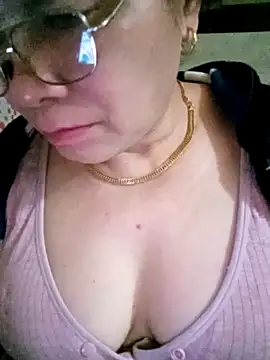 Snapshot of small-house123 chatting on 02/17/26, 03:58 small-house123 online show from 02/17/26, 03:58