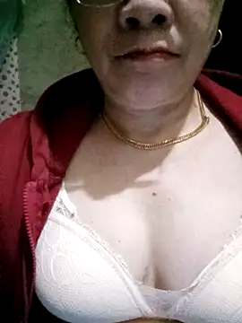 Snapshot of small-house123 chatting on 02/28/26, 01:23 small-house123 online show from 02/28/26, 01:23