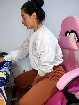 NathyMilf  online show from 01/17/26, 03:55