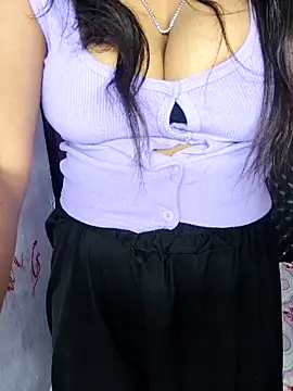 Hey shiviii online show from 04/11/26, 10:41