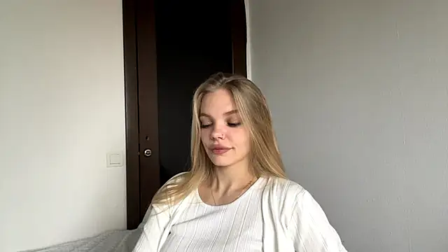 SweetAmelia69 online show from 11/22/25, 05:39