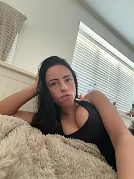 Bethrae25 online show from 02/04/26, 03:40