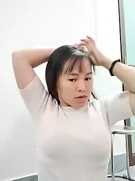 Snapshot of meeow-bimew chatting on 11/12/25, 02:01 meeow-bimew online show from 11/12/25, 02:01