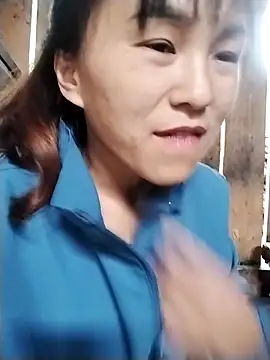 Snapshot of meeow-bimew chatting on 11/19/25, 02:33 meeow-bimew online show from 11/19/25, 02:33