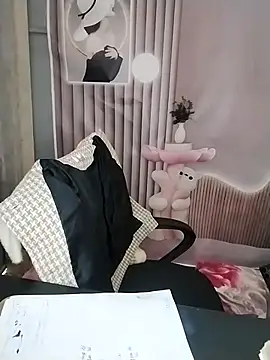 Snapshot of meeow-bimew chatting on 11/23/25, 07:52 meeow-bimew online show from 11/23/25, 07:52