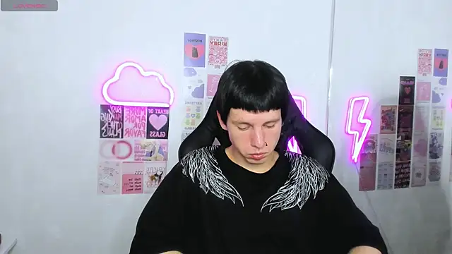 CutieKai  online show from 04/07/26, 08:20