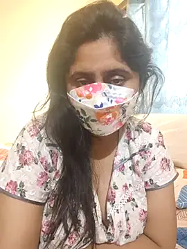 Snapshot of mouni499 chatting on 11/16/25, 09:59 mouni499 online show from 11/16/25, 09:59