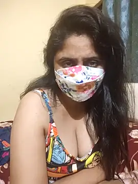 Snapshot of mouni499 chatting on 11/22/25, 05:56 mouni499 online show from 11/22/25, 05:56