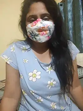 Snapshot of mouni499 chatting on 11/24/25, 04:18 mouni499 online show from 11/24/25, 04:18