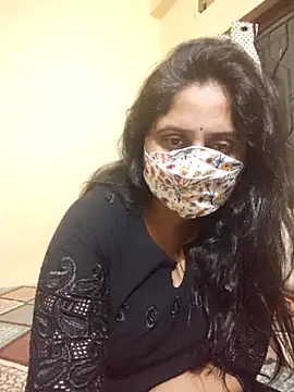 Snapshot of mouni499 chatting on 11/29/25, 06:00 mouni499 online show from 11/29/25, 06:00