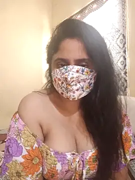 Snapshot of mouni499 chatting on 12/14/25, 08:30 mouni499 online show from 12/14/25, 08:30