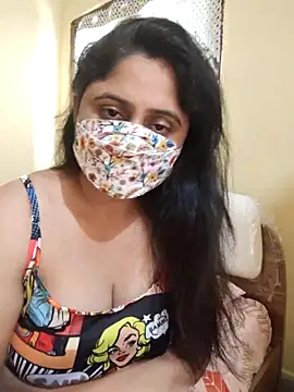 Snapshot of mouni499 chatting on 12/20/25, 09:05 mouni499 online show from 12/20/25, 09:05