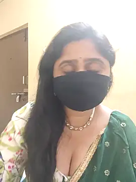 Snapshot of mouni499 chatting on 02/23/26, 02:14 mouni499 online show from 02/23/26, 02:14