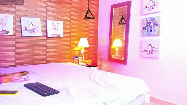 Mia Sensation  online show from 04/16/26, 09:04