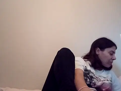 hotnathy69 online show from 12/15/25, 08:18