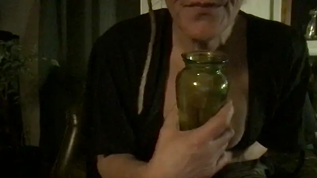 LadyShannie online show from 11/05/25, 06:19