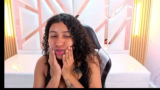 ninadelight tp online show from 11/27/25, 07:38