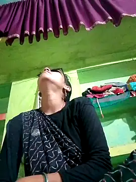 Snapshot of Sexy_monikah chatting on 12/14/25, 08:41 Sexy monikah online show from 12/14/25, 08:41