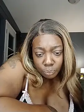 BiancaClarkson online show from 11/17/25, 01:22