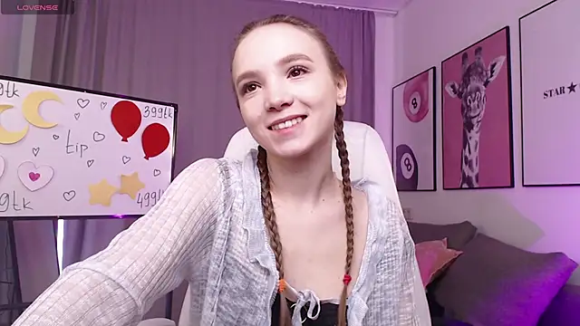 Adria Arjona online show from 01/16/26, 07:34