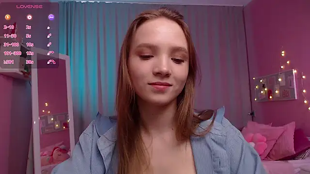 Adria Arjona online show from 04/01/26, 07:42